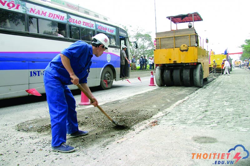 Sửa chữa các công trình xuống cấp
