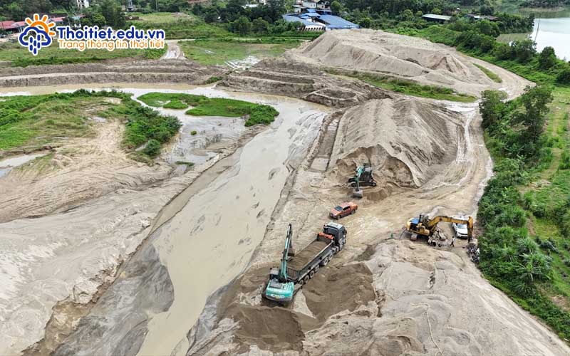 Tài nguyên cát Long An