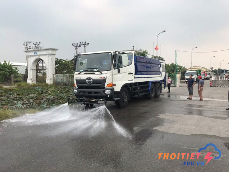 ảnh xe nước rửa đường